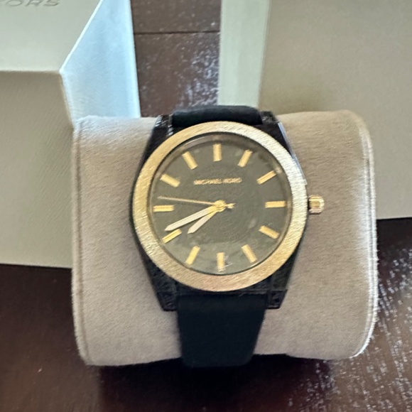 Michael Kors Watch main image 9
